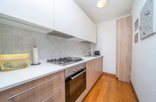 Tarvisio Apartment | GuestHost - Charming studio in Tarvisio, ideal for 3 people, equipped with a balcony offering breathtaking views of the Alps. The accommodation is perfect for a romantic getaway or a nature adventure. Tarvisio is a paradise for winter sports enthusiasts