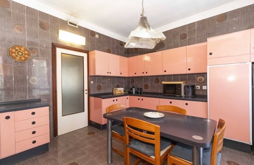 Parella Apartment | GuestHost - Comfortable apartment, perfect for 5 guests, located at the west end of the Pozzo Strada district. We are a two-minute walk from the metro that connects the area with the center and with the two main train stations, this accommodation is surr