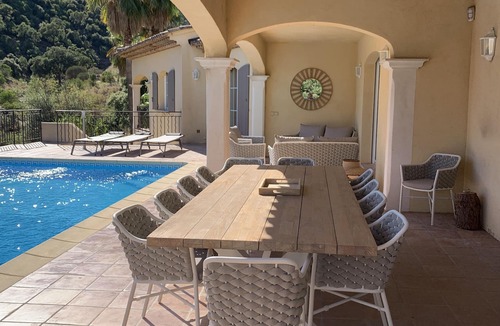 Plan-de-la-Tour Villa | Gulf of Saint Tropez. Large villa with pool and apartment, near village center.