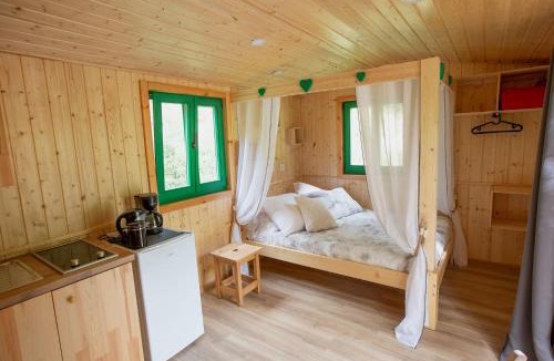 Les Mees Other | Hébergements Insolites Camping la Pinède des Mées