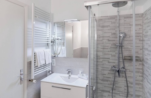 Roquebrune-Cap-Martin Hotel | Hôtel Alexandra