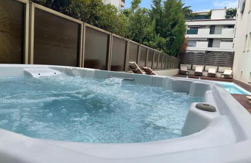 California - Pezou Hotel | Hôtel Gallia Cannes