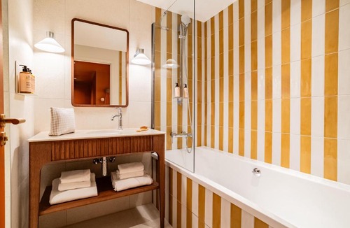 Carnot Hotel | Hôtel Lepoussin