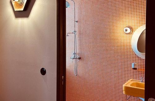 Arles City Centre Hotel | Hôtel Présent - 200m des Arènes de Arles - Encore Mieux
