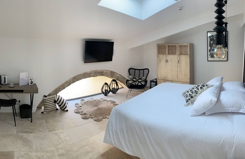 Gallargues-le-Montueux Hotel | Hôtel Restaurant O'Banel