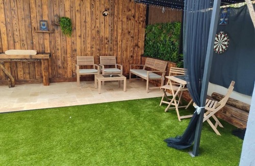 Roquevaire Apartment | Hammam & balneo suite, air-conditioned, with private outdoor area