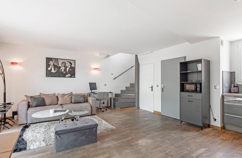 Gassin House | Happy Tropez: Authentic village house with terrace, in the heart of Gassin.