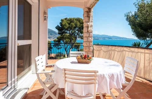 Roquebrune-Cap-Martin Villa | Happyfew la Villa Roquebrune