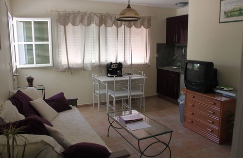 La Crau Apartment | Haven of Peace near the Golden Islands
