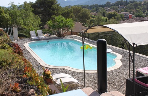 La Crau Apartment | Haven of Peace near the Golden Islands