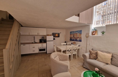 Plan-de-la-Tour Apartment | Heerlijk Vakantiehuis Les Pennes 4 met 3 Slaapkamers, Zeer Groot Privé Terras