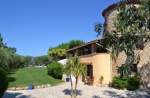 Bagnols-en-Foret Villa | High standard villa, spacious, private salt water pool, large garden