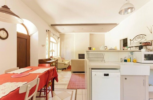 St.-Remy-de-Provence House | Historic dye factory in Provence