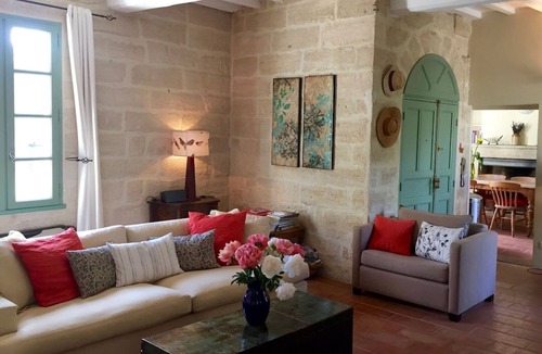 Uzes House | Historic Uzes - spacious 18th century townhouse with large, sunny terrace