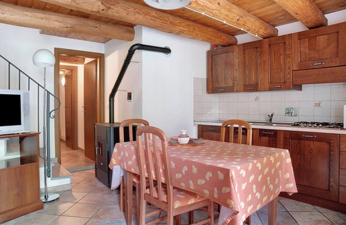 Prazzo Apartment | Holiday Apartment "Arnica Tano Di Grich" with Mountain View, Shared Terrace & 2 Balconies