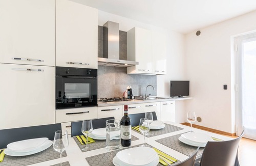 Malcesine Apartment | Holiday Apartment “Casa Stefi N2” close to lake Garda with Wi-Fi, Balcony, Garden & Pool