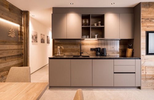 San Lorenzo di Sebato Apartment | Holiday Apartment 'Obergasserhof Waldruhe' with Mountain View, Shared Garden & Wi-Fi