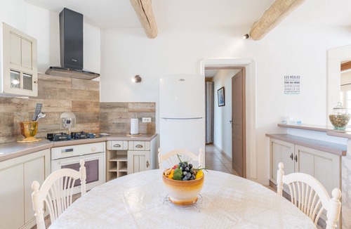 St.-Remy-de-Provence House | Holiday Home 'Mas Provençal' with Private Pool, Wi-Fi and Air Conditioning