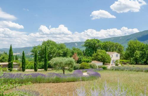 Saint-Martin-de-Castillon House | Holiday Home Les Cotes by Interhome