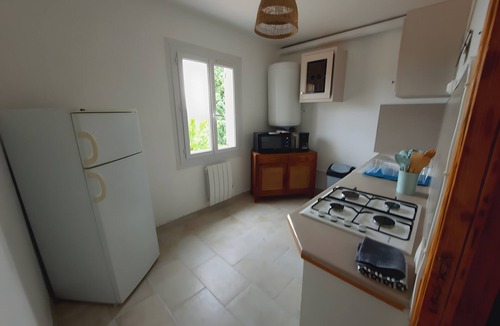 Dauphin House | Holiday Home 'Bella Vista - Dolce Vita' with Shared Pool, Private Terrace and Wi-Fi