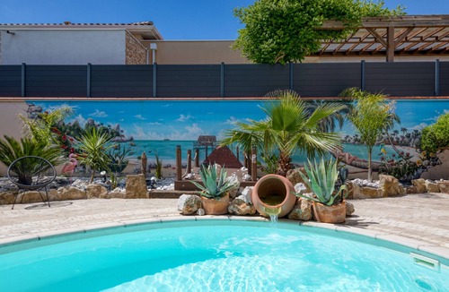 Puimisson House | Holiday Home “Casita Rossignol” with Wi-Fi and Air Conditioning
