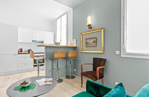 Saint-Aygulf House | Holiday Home 'Chalet' with Sea View, Wi-Fi and Air Conditioning