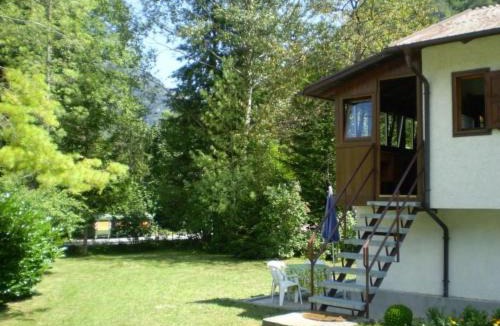 Pur House | Holiday Home Freistehendes Haus mit Veranda mit Seeblick by Interhome