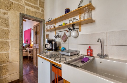 Vauvert Apartment | Holiday Home "La Maison de la Porte Saint Louis"