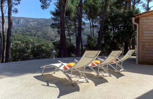 Cavaillon House | Holiday Home Luberon Vidauque by Interhome