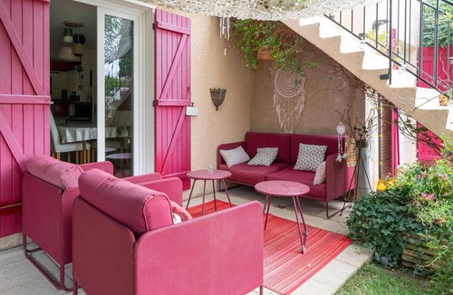 Cavaillon House | Holiday Home 'P'tit Bout De Paradis' with Private Pool, Private Terrace and Wi-Fi