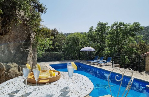 Beaufort House | Holiday house for 12 guests with private pool