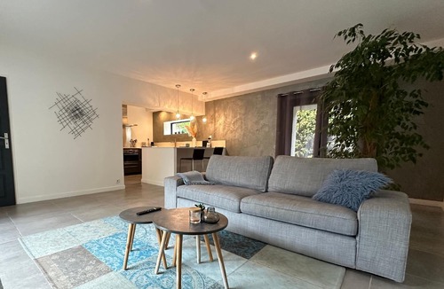 Istres House | Holiday house Istres for 1 - 2 persons with 1 bedroom - Holiday house