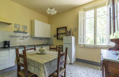 Montopoli in Val d'Arno House | Holiday Home Tuscany with Pool Access