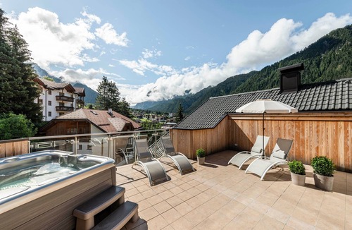 San Vigilio Apartment | Holiday Apartment "Dui Residenz Bun Sté" with Mountain View & Garden
