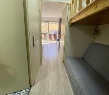 Enchastrayes Apartment | Home Sweet Sauze - Chaleureux appartement - Lumineux et calme - Vue sur la montagne