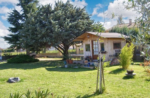Saint-Quentin-la-Poterie Apartment | Homerez - Apartment in Saint-Quentin-la-Poterie.