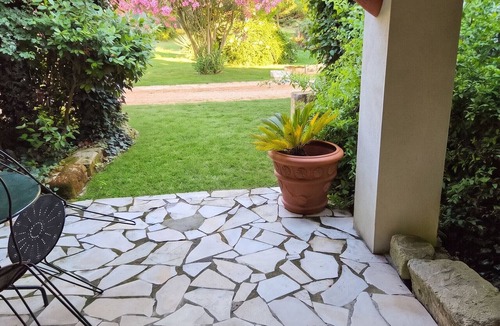 Albaron Apartment | Homerez - Apartment Arles