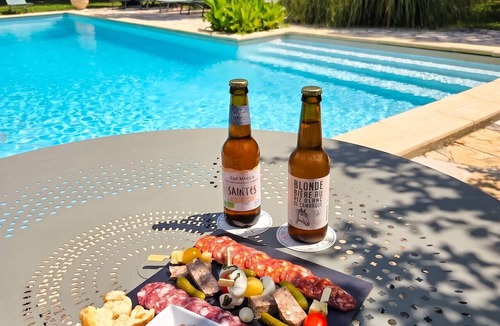 Albaron Apartment | Homerez - Apartment Arles