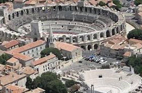 Arles City Centre Apartment | Homerez - Apartment in Arles