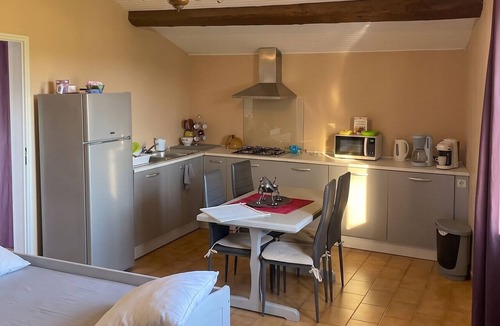 Courthezon Apartment | Homerez - Apartment in Courthézon