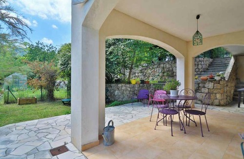 Le Bar-sur-Loup Apartment | Homerez - Apt Le Bar-sur-Loup