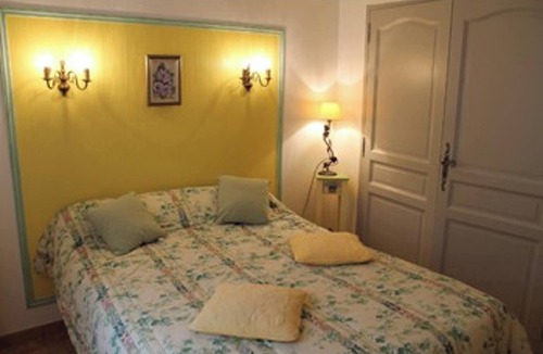 Maillane Villa | Homerez - Elegant Villa in Maillane with Private Pool