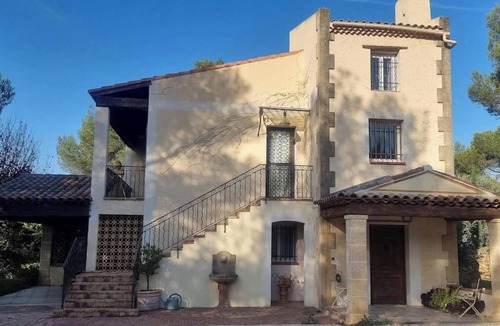 Salon-de-Provence Villa | Homerez - Villa Salon-de-Provence