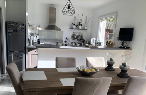 Tourrettes Villa | Homerez - Villa for 5 ppl. with swimming-pool, garden and terrace at Tourrettes
