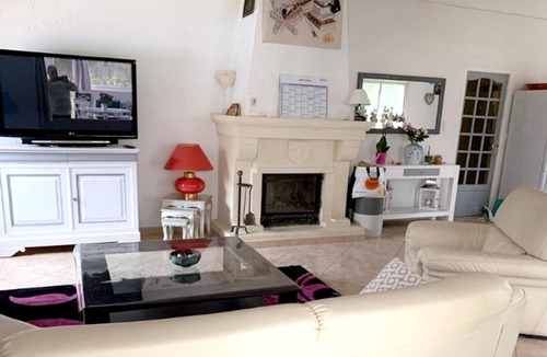 Tourrettes Villa | Homerez - Villa for 8 ppl. with swimming-pool, garden and terrace at Tourrettes