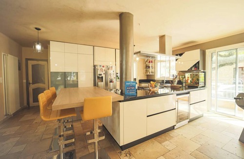 Aubagne Villa | Homerez - Villa in Aubagne