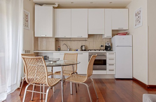 San Francesco Apartment | Homiday-Centro: Relax and enjoy this simple and comfortable accommodation in the heart of the city maintaining at the same time tranquility and silence during the night hours. Located in the city center, it allows you to reach the station or the tower of
