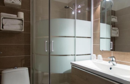 Valras-Plage Hotel | Hotel Albizzia