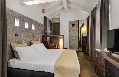 Intra Hotel | Hotel Ancora