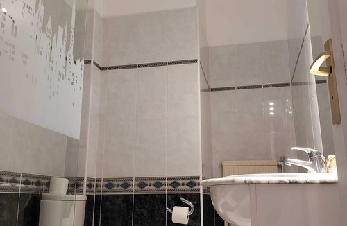Valras-Plage Hotel | Hotel De La Plage